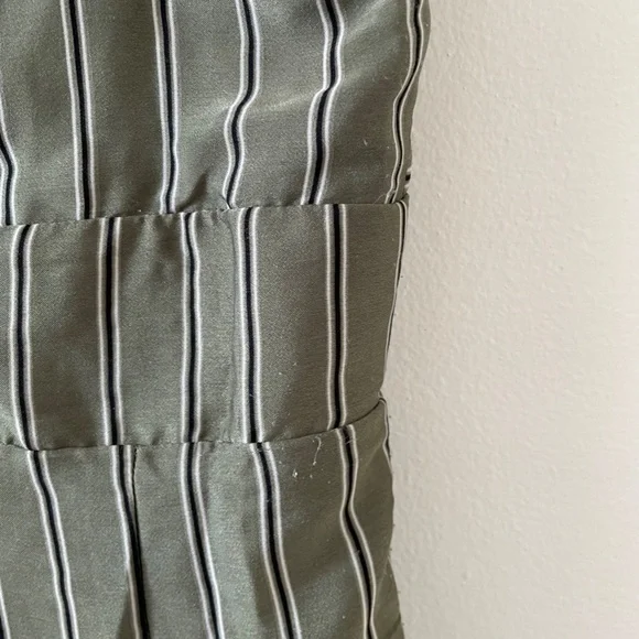 4SI3NNA Striped Green Jumpsuit with a Center Cutout - Picture 13 of 14